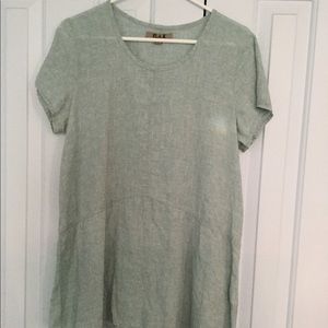 Linen tunic top in pretty seafoam green